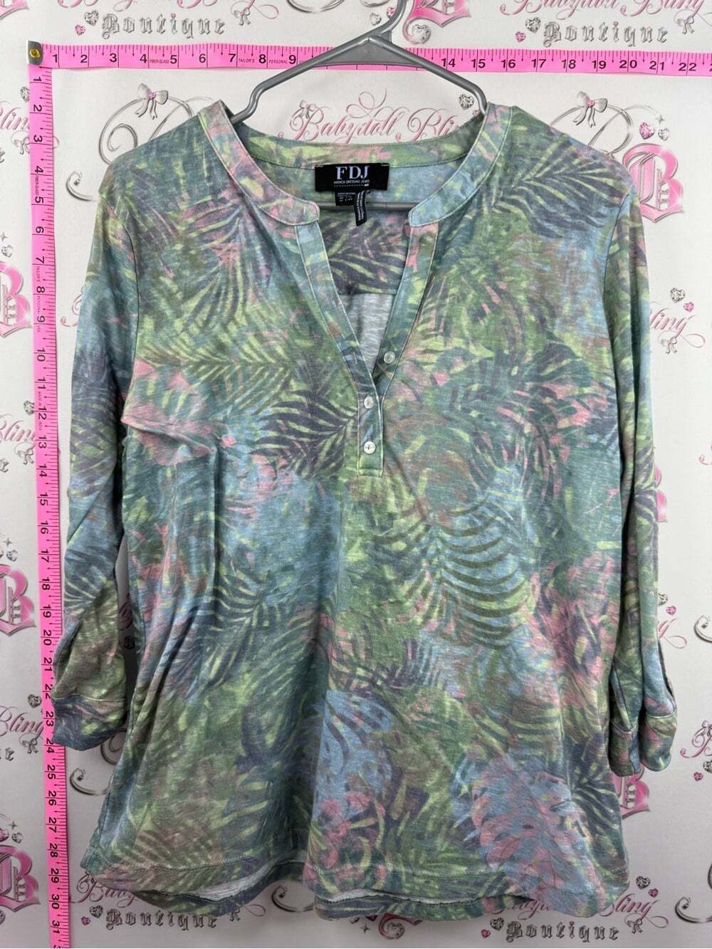 FDJ shirt tiki Lightweight Tropical-Print Henley Blouse in Green and Pink
